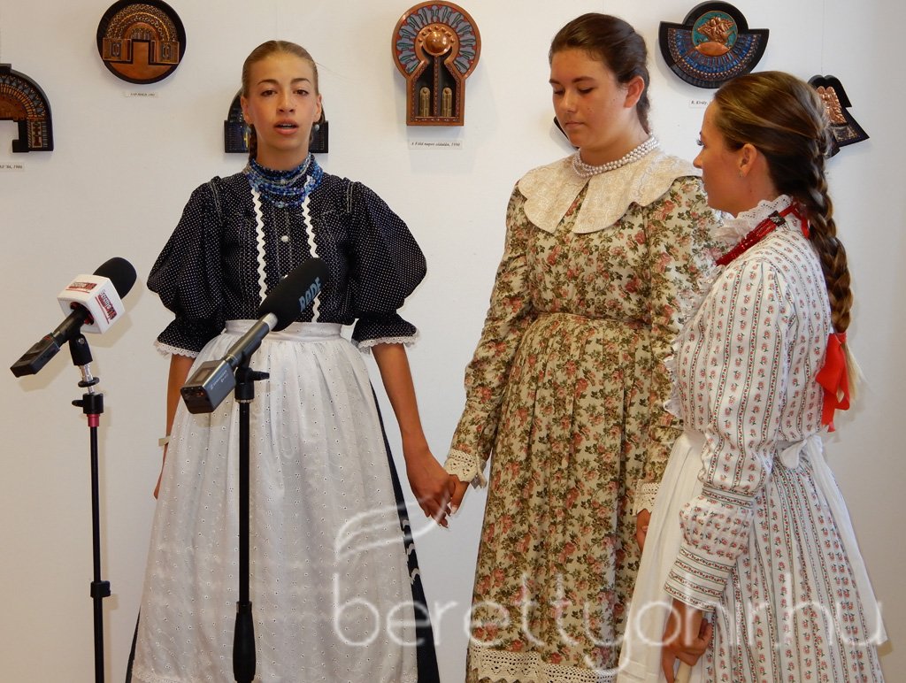 Ünnepi kiállításmegnyitó és kenyérszentelés 18